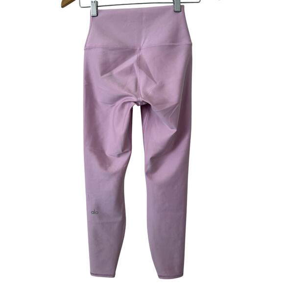 NWOT Alo Sugarplum Pink High-Waisted Airlift Leggings Pilates/Yoga/Workout-XS - Picture 2 of 3